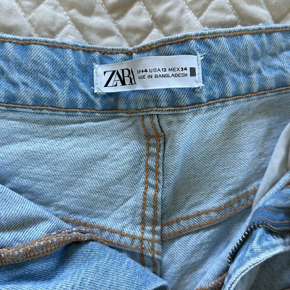 Zara shorts - Picture 2 of 4